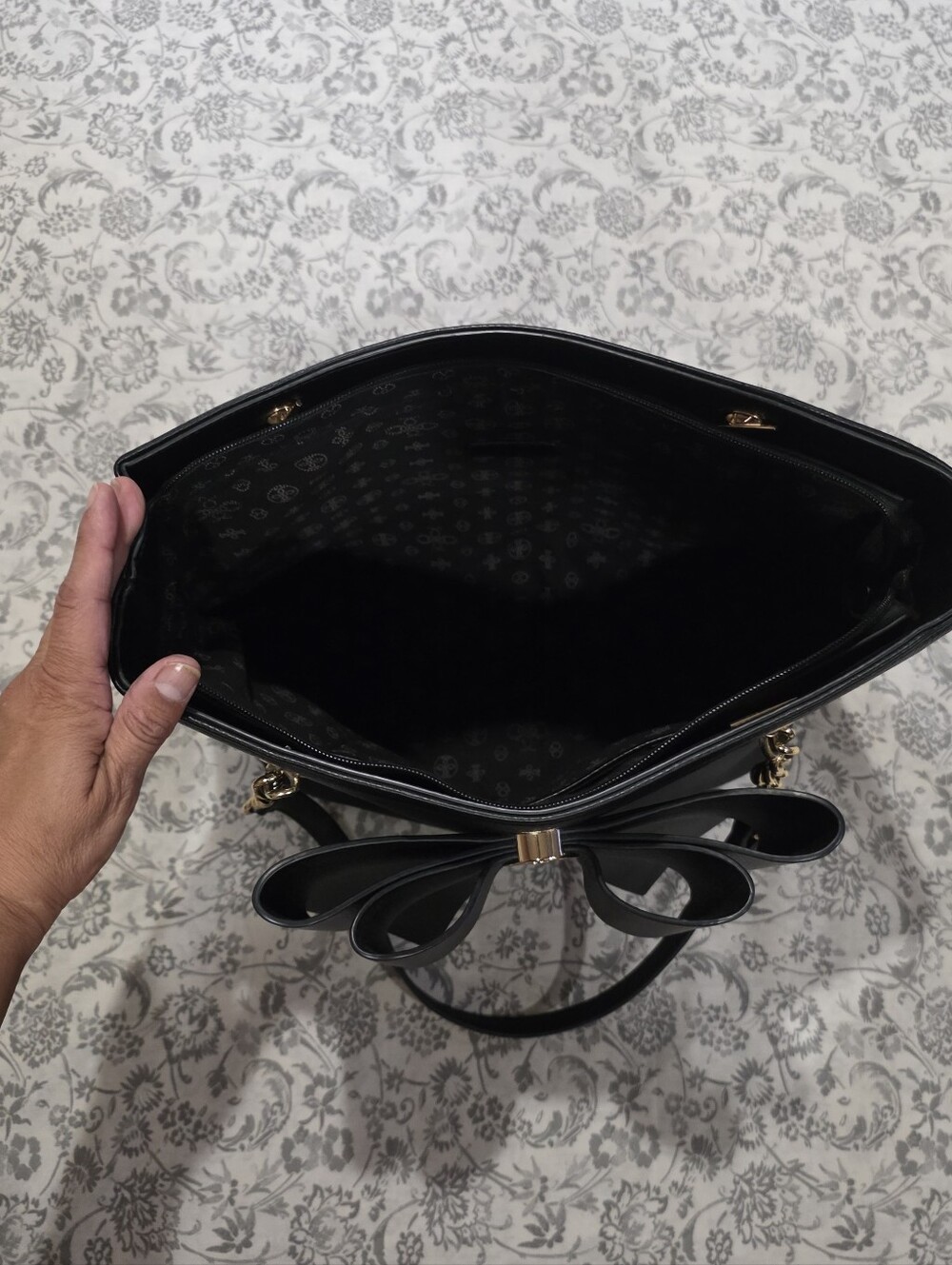 CROSSI Purse/Tote Purse with Gold Hardware - Picture 4 of 4